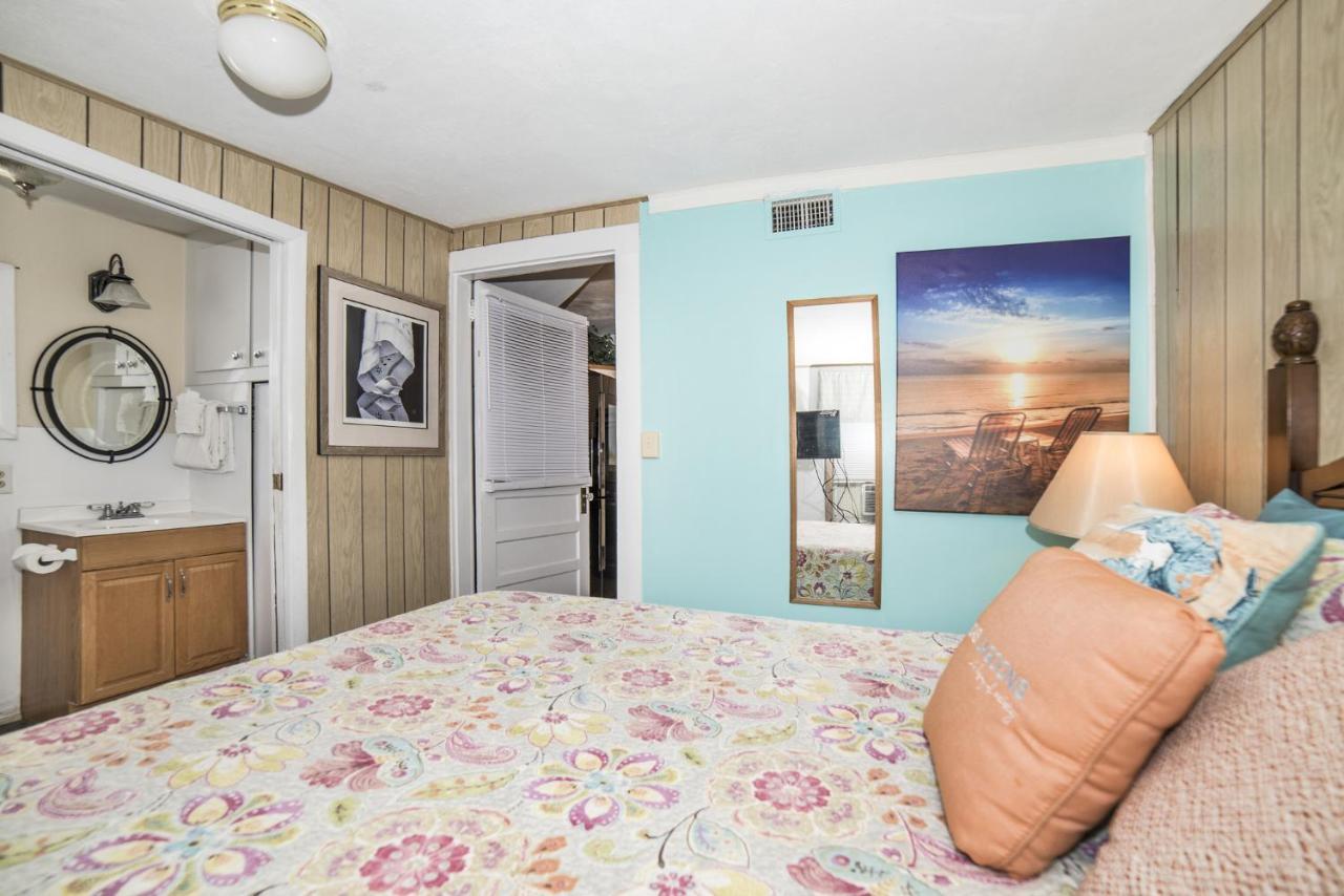 Sun N Fun Beachfront Vacation Rentals Indian Shores Bagian luar foto