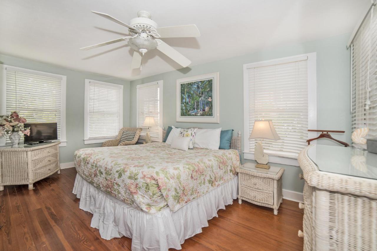 Sun N Fun Beachfront Vacation Rentals Indian Shores Bagian luar foto