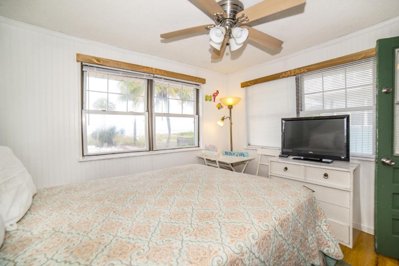 Sun N Fun Beachfront Vacation Rentals Indian Shores Bagian luar foto