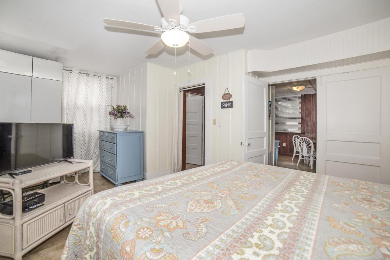 Sun N Fun Beachfront Vacation Rentals Indian Shores Bagian luar foto